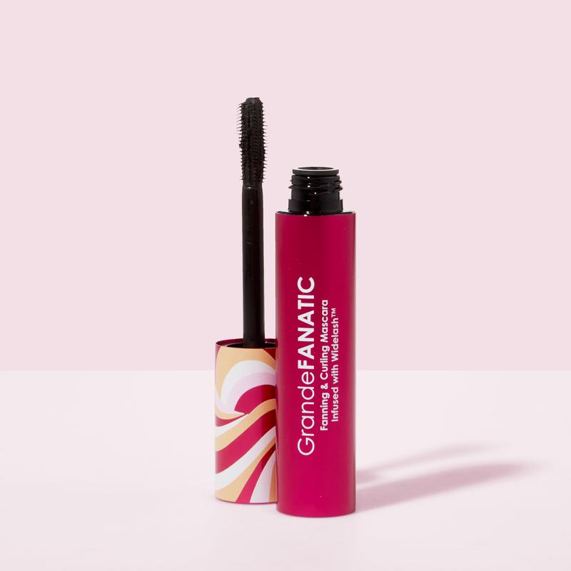 GrandeFANATIC Fanning & Curling Mascara infused with Widelash™