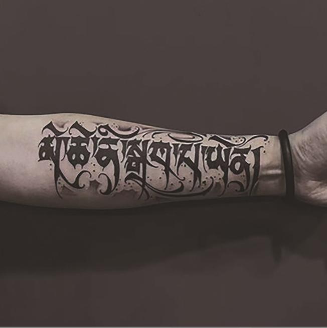 Ultimate temporary tattoos Arm Art: Trendy, Realistic, Waterproof Tattoo Sleeves for Long-Lasting Style